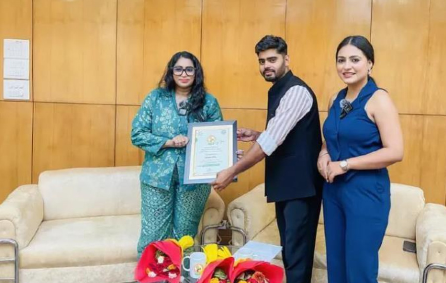Dr. Satyasri Akula Explores AI’s Impact on Human Thinking at IIT Kanpur’s SAMWAAD Talk Show 